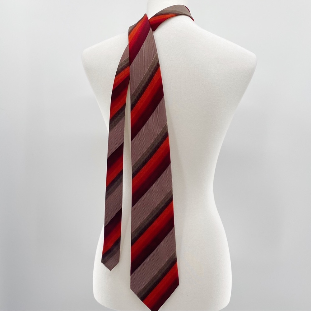 Kenneth Cole 100% Silk Tie